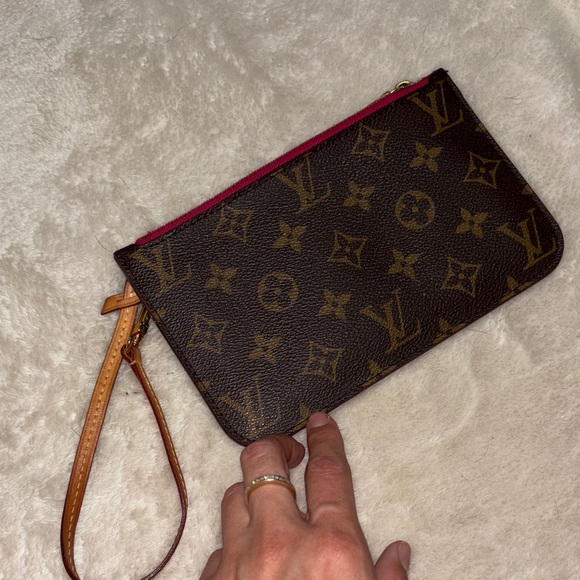 Louis Vuitton Brown and Tan Monogram Pouch - Picture 1 of 8